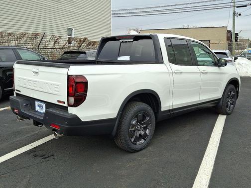 Platinum White Pearl 2026 Honda Ridgeline TrailSport