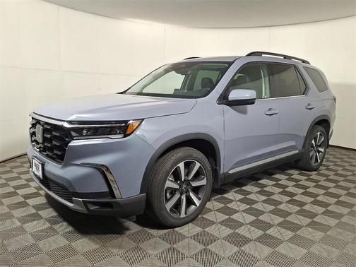 2023 Honda Pilot Touring 8-Passenger