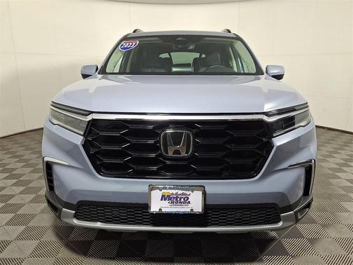 2023 Honda Pilot Touring 8-Passenger