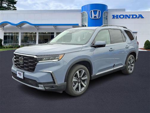 2025 Honda Pilot Touring 8-Passenger