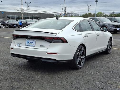 2025 Honda Accord Hybrid Base