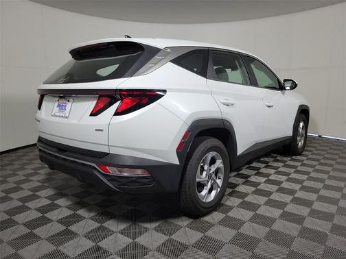 2022 Hyundai Tucson SE