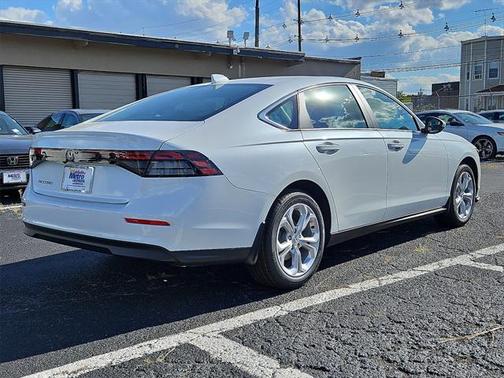 2025 Honda Accord LX 1.5T