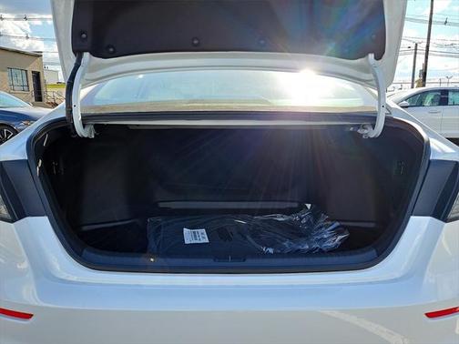 2025 Honda Accord LX 1.5T