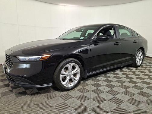 Still Night Pearl 2024 Honda Accord LX 1.5T