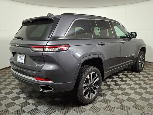 2022 Jeep Grand Cherokee Overland
