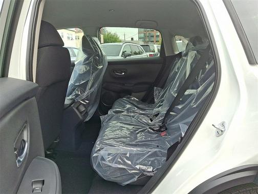 2026 Honda HR-V LX