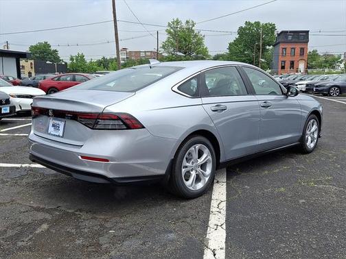 2025 Honda Accord LX 1.5T