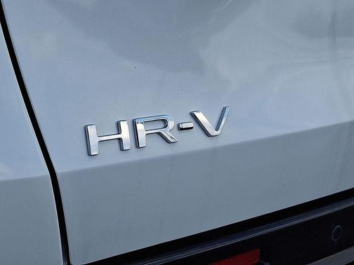 Platinum White Pearl 2027 Honda HR-V EX-L