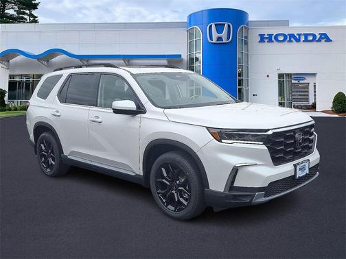 2025 Honda Pilot Touring 8-Passenger