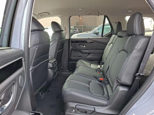 Sonic Gray Pearl 2026 Honda Pilot EX-L