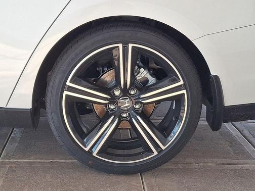 Platinum White Pearl 2026 Honda Accord SE