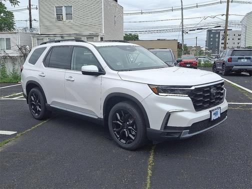 2025 Honda Pilot Touring 8-Passenger
