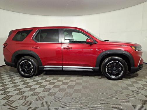 Radiant Red Metallic II 2025 Honda Pilot EX-L