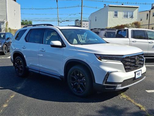 2025 Honda Pilot Touring 8-Passenger