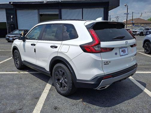 Platinum White Pearl 2026 Honda CR-V Hybrid TrailSport AWD