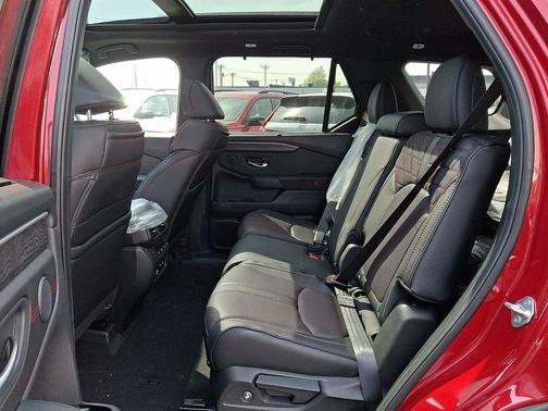 Radiant Red Metallic II 2026 Honda Pilot Black Edition