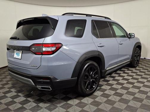 Gray 2025 Honda Pilot Touring 8-Passenger