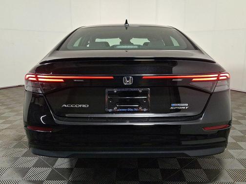 Crystal Black Pearl 2023 Honda Accord Hybrid Sport