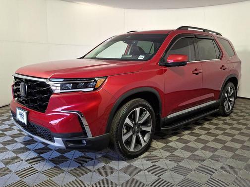 Radiant Red Metallic II 2024 Honda Pilot Elite