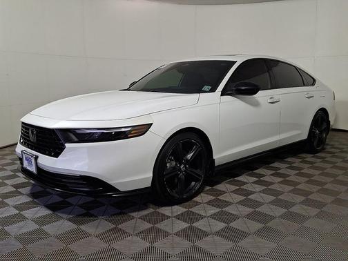Platinum White Pearl 2023 Honda Accord Hybrid Sport-L