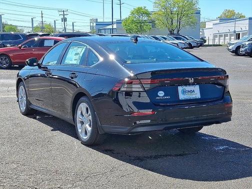 2025 Honda Accord LX 1.5T