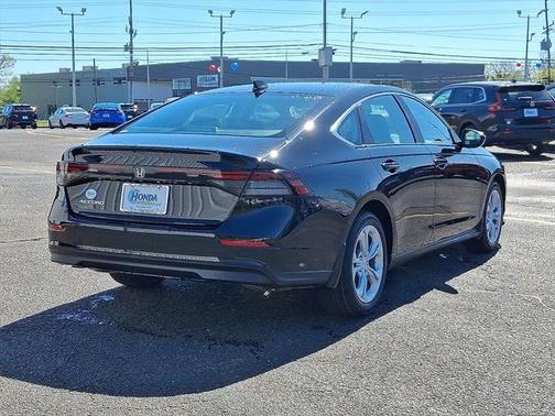 2025 Honda Accord LX 1.5T