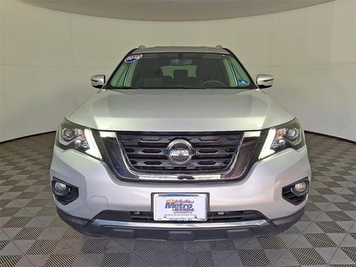 2018 Nissan Pathfinder SV