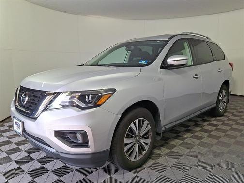 2018 Nissan Pathfinder SV