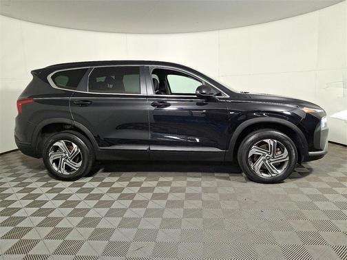 2022 Hyundai SANTA FE SE