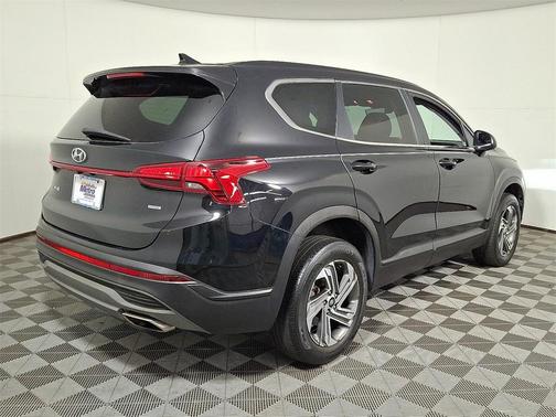 2022 Hyundai SANTA FE SE