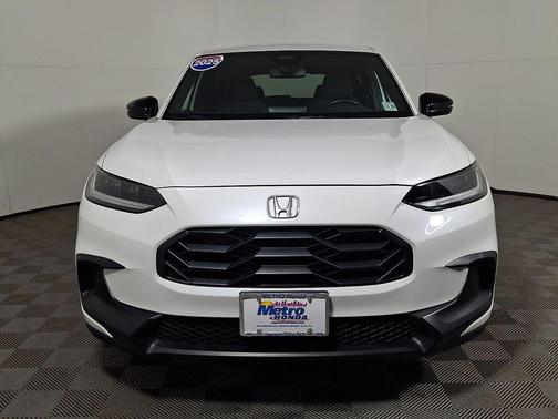 Platinum White Pearl 2025 Honda HR-V AWD Sport