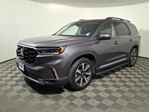 2025 Honda Pilot Touring 8-Passenger