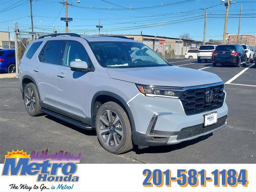 2025 Honda Pilot Touring