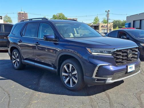2025 Honda Pilot Touring 8-Passenger