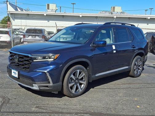 2025 Honda Pilot Touring 8-Passenger
