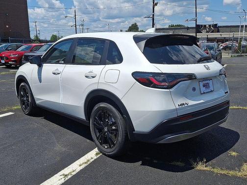 Platinum White Pearl 2026 Honda HR-V AWD Sport