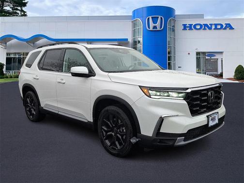 2025 Honda Pilot Touring 8-Passenger