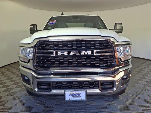 2024 RAM 3500 Big Horn Crew Cab 4x4 8' Box