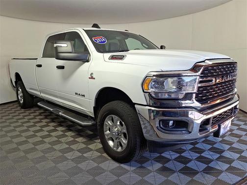 2024 RAM 3500 Big Horn Crew Cab 4x4 8' Box