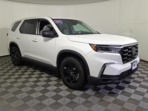 2023 Honda Pilot AWD LX