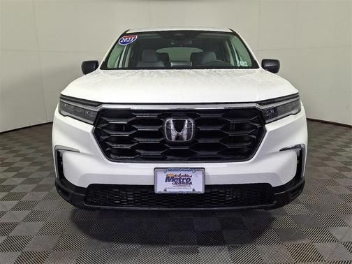 2023 Honda Pilot AWD LX