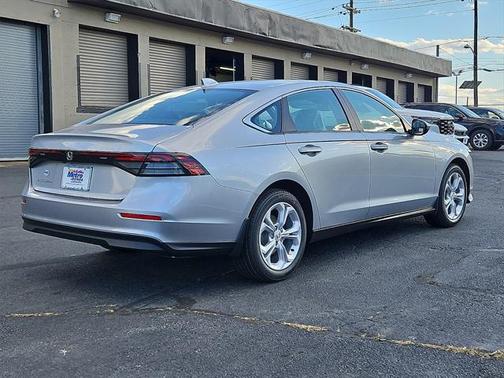 2025 Honda Accord LX 1.5T