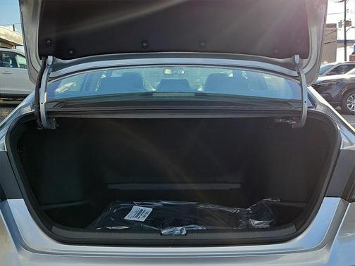 2025 Honda Accord LX 1.5T