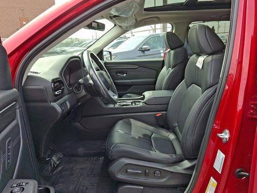 Radiant Red Metallic II 2026 Honda Pilot Touring 8-Passenger