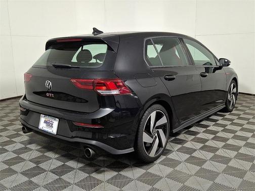 2024 Volkswagen Golf GTI 2.0T S DSG