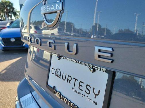 2025 Nissan Rogue Platinum