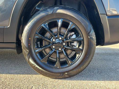 2023 Jeep Cherokee Altitude