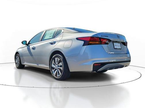 2025 Nissan Altima S FWD