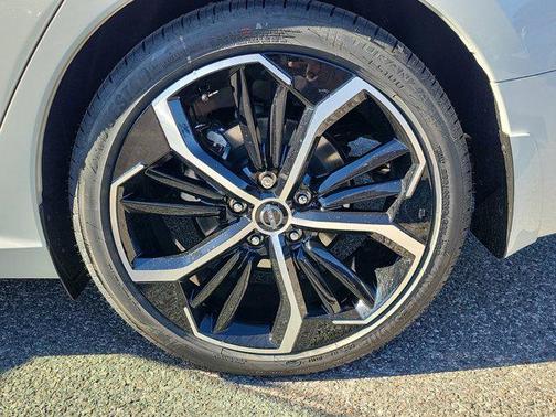 2025 Nissan Altima SR FWD